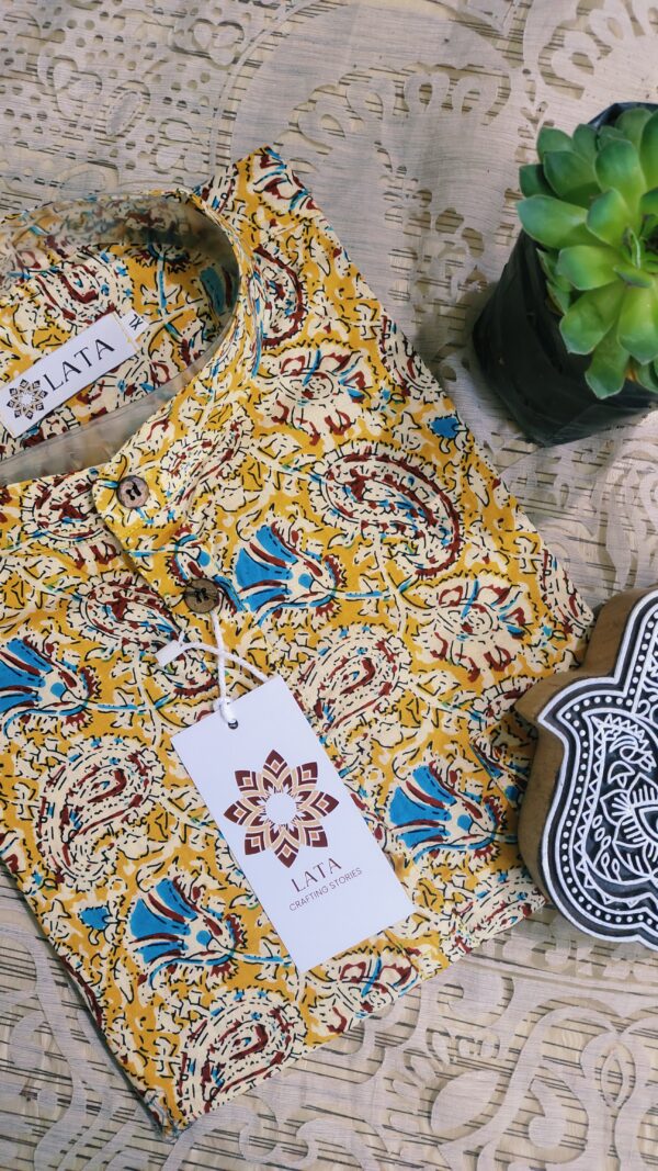 Yellow And Cream Overall Floral Handprinted Kurta(3)