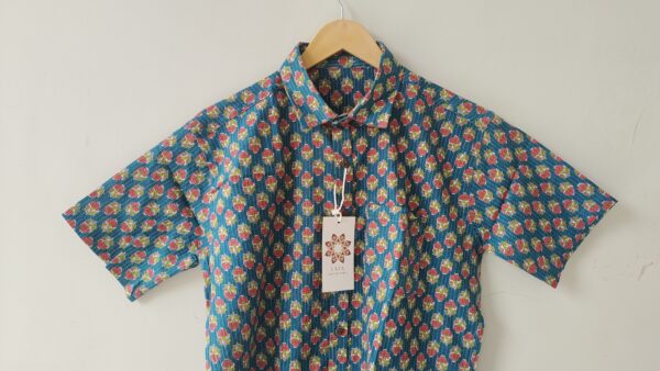 Blue Base Red Flower Buti Printed Cotton Shirt (3)